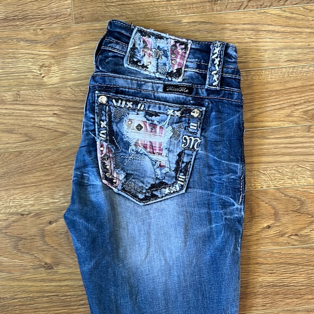 Miss me skinny ripped jeans, great condition